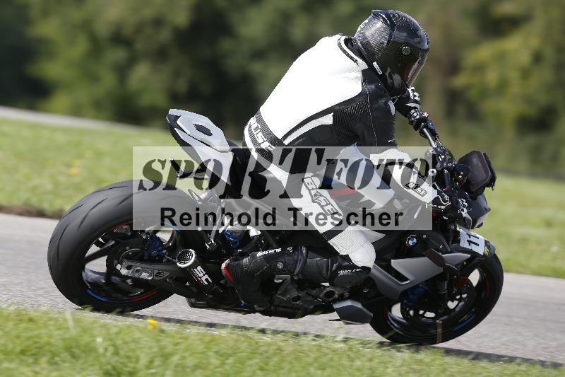 Archiv-2025/53 16.09.2025 Track Day Domi Aegerter ADR/Gruppe gelb/unklar